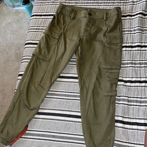 Fashion Nova Green Cargo pants